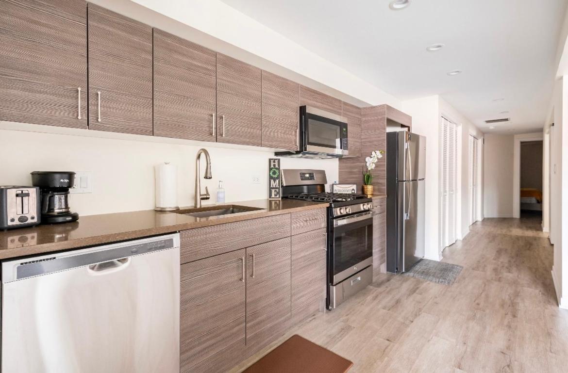 Cozy 2 Brm Apartment Mins Away From United Center شيكاغو المظهر الخارجي الصورة